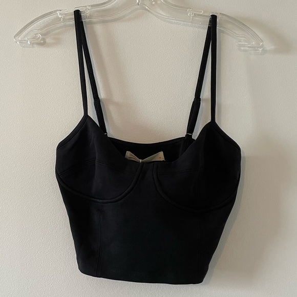 BNWT Oak + Fort Cropped Black Tank Top Size Small - Picture 2 of 6